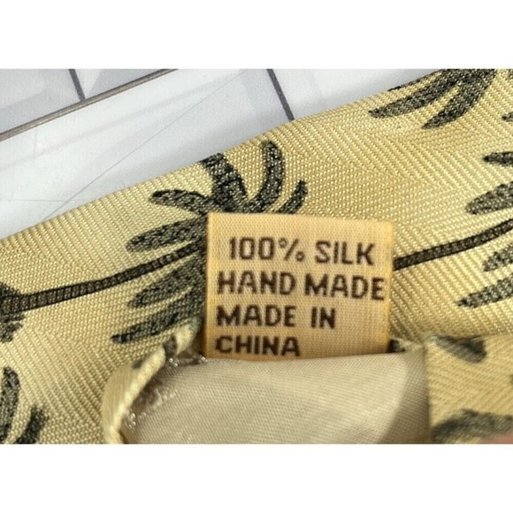 Tommy Bahama Men’s Classic 100% Silk Neck Tie Blue Palm Trees Print 57 X 4 - Picture 7 of 8